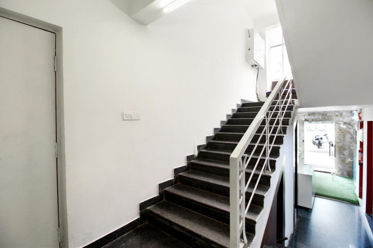 Fabexpress Saket Inn Bhopal Exteriör bild