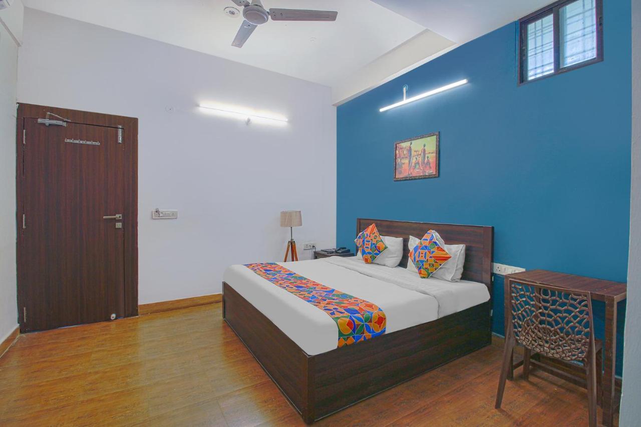 Fabexpress Saket Inn Bhopal Exteriör bild